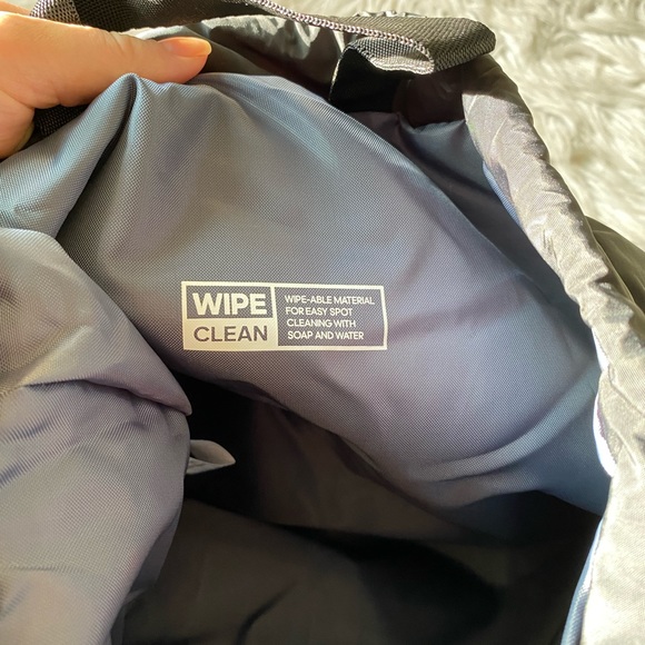 Adidas || Backpack - Picture 5 of 8